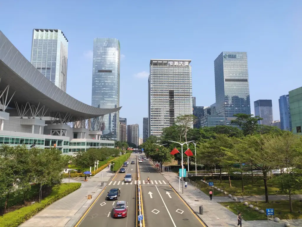 工业电气元件可靠性对比：固态继电器与传统电磁继电器的优劣