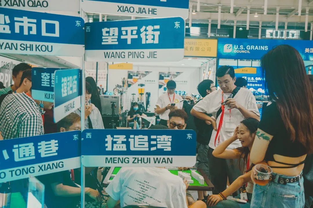 时间继电器与中间继电器的性能对比及适用场景分析